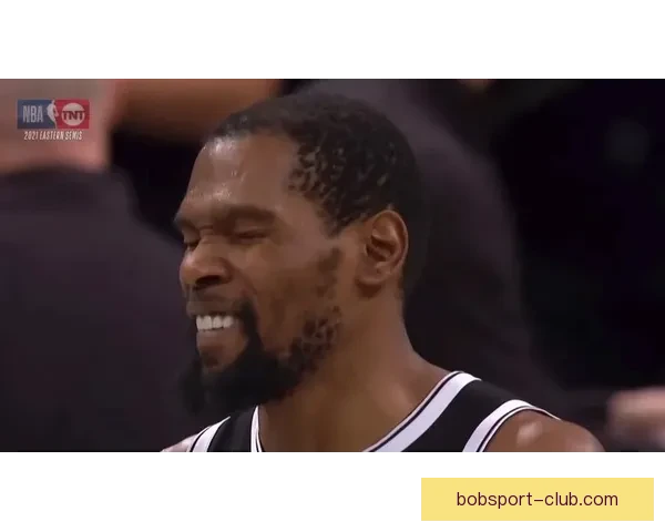 GG-杰克逊怒批裁判偏袒杜兰特 无接触也频繁获罚球